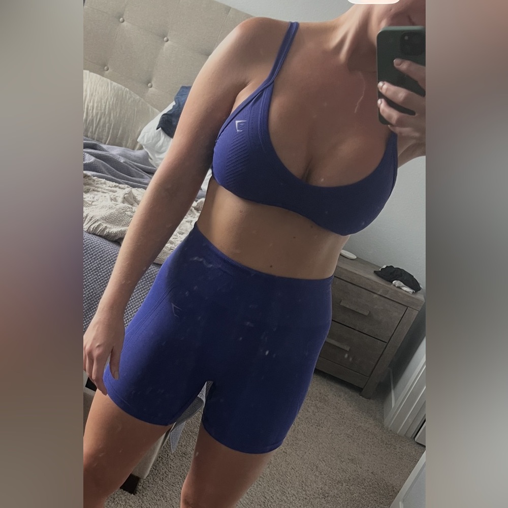 Gymshark cobalt purple ENERGISE SEAMLESS sports bra M - Picture 3 of 7